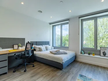Habitación privada en residencia en 78 Rolls Rd, London SE1 5DU, United Kingdom, imagen 11 de 33