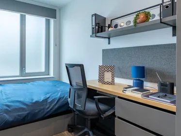 Habitación privada en residencia en 78 Rolls Rd, London SE1 5DU, United Kingdom, imagen 23 de 33