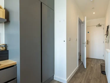 Habitación privada en residencia en 78 Rolls Rd, London SE1 5DU, United Kingdom, imagen 6 de 33