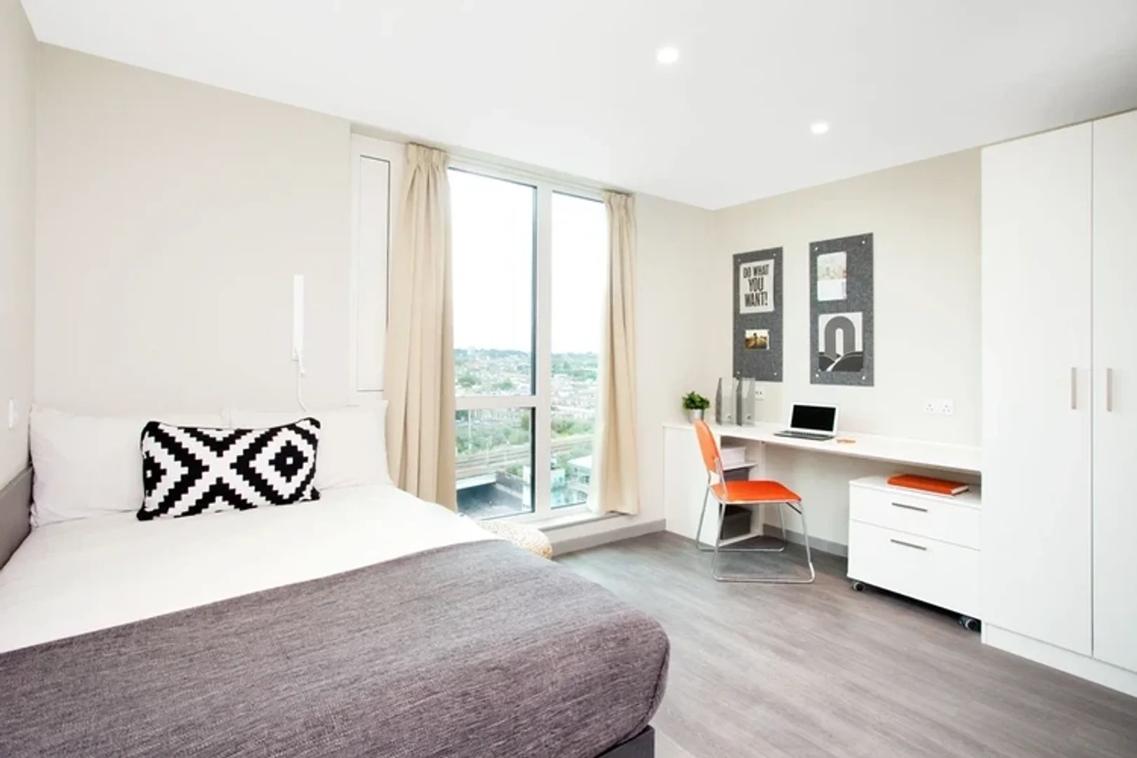 Budget-friendly student room close to campus in 