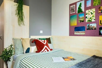 Privatzimmer im Wohnheim in der RAHERE COURT, Toby Ln, London E1 4DW, United Kingdom, bild 1 von 20