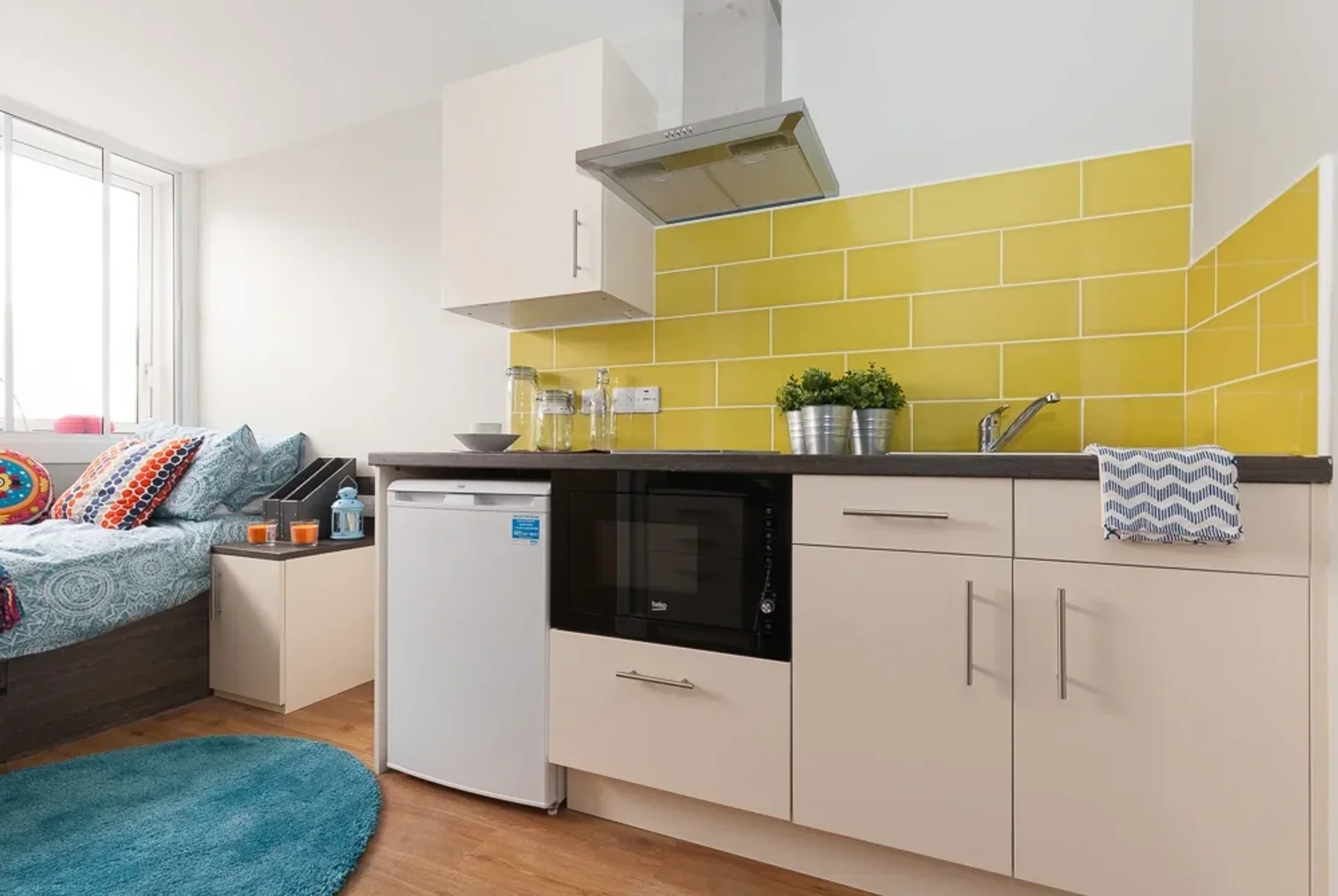 Asequible apartamento estudio con características esenciales en