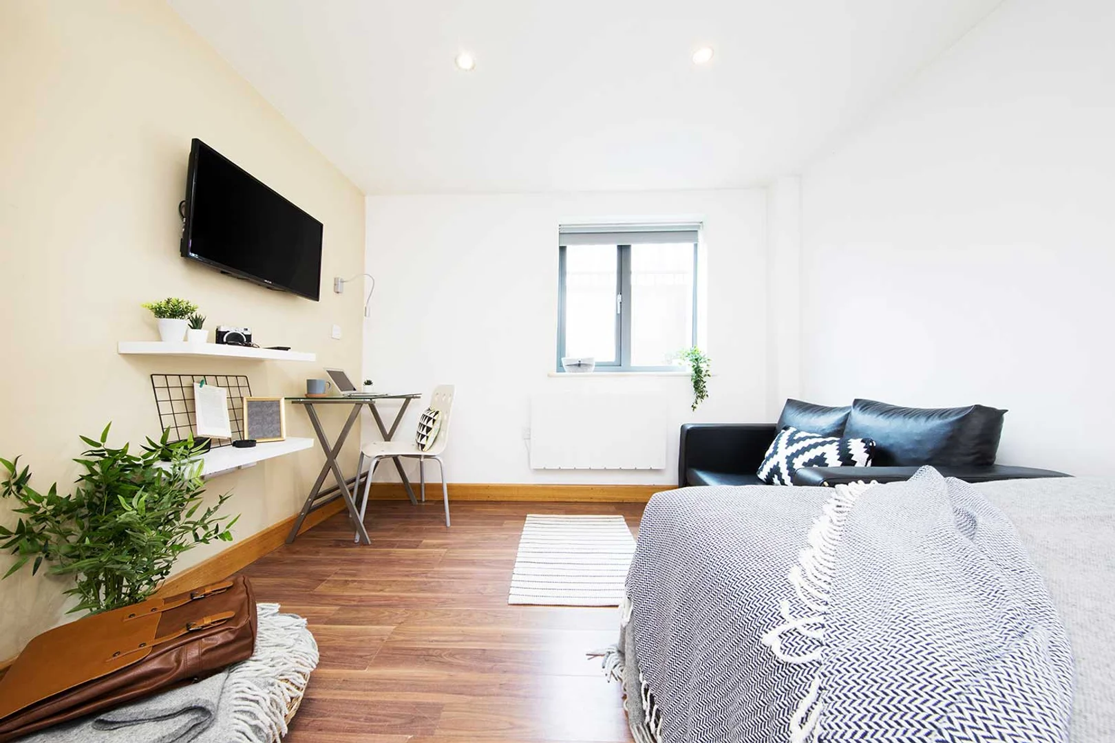 Fully equipped studio flat for students in 