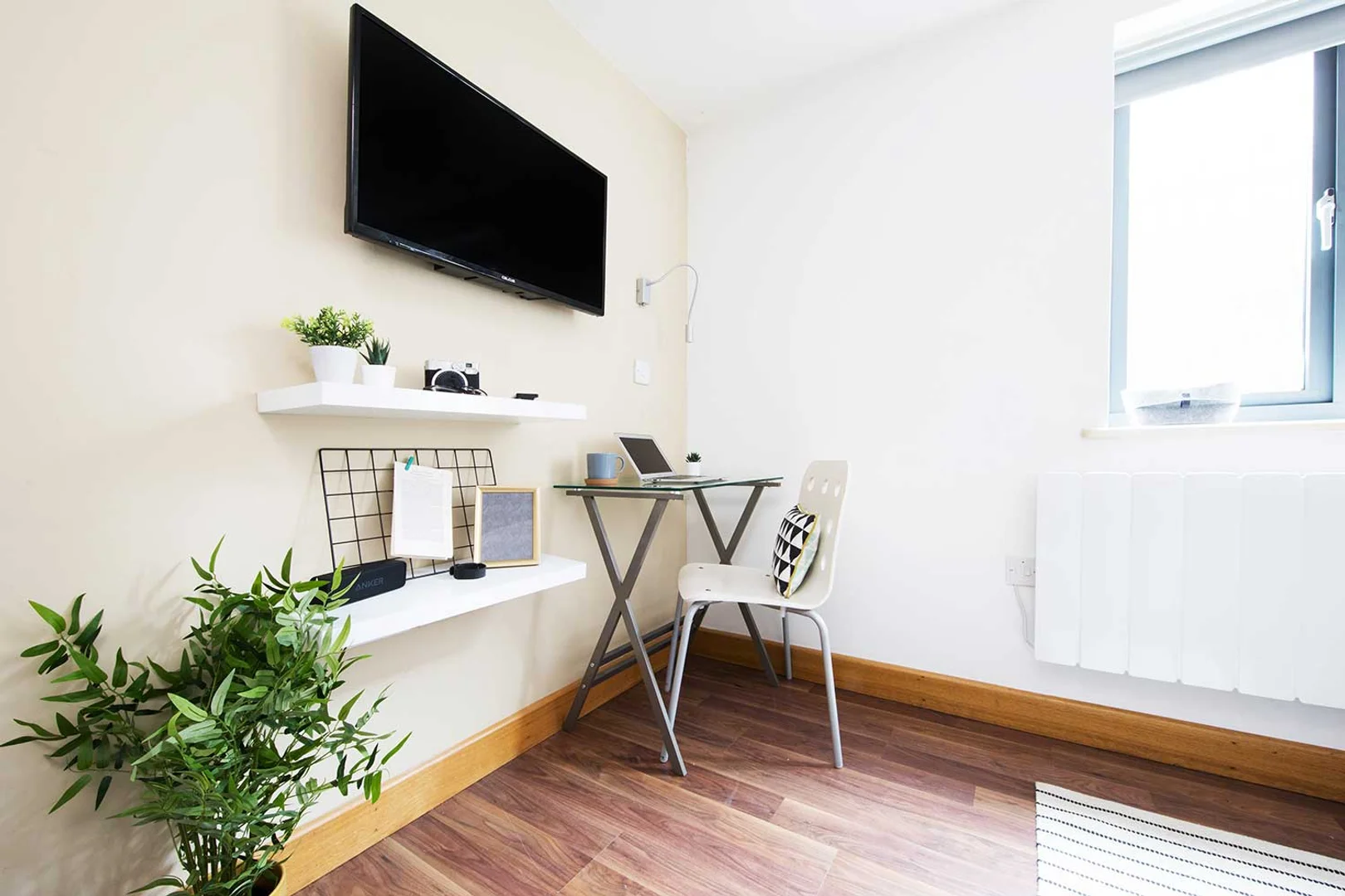 Compact studio apartment ideal for students in 