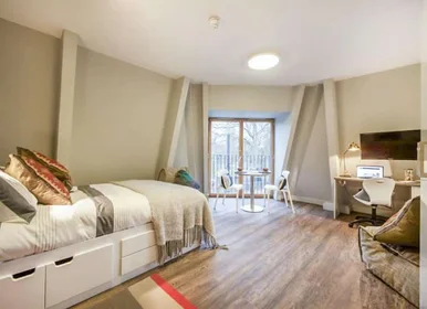 Estúdio em residência em 10 Halsmere Rd, London SE5 9LN, United Kingdom, imagem 9 de 20