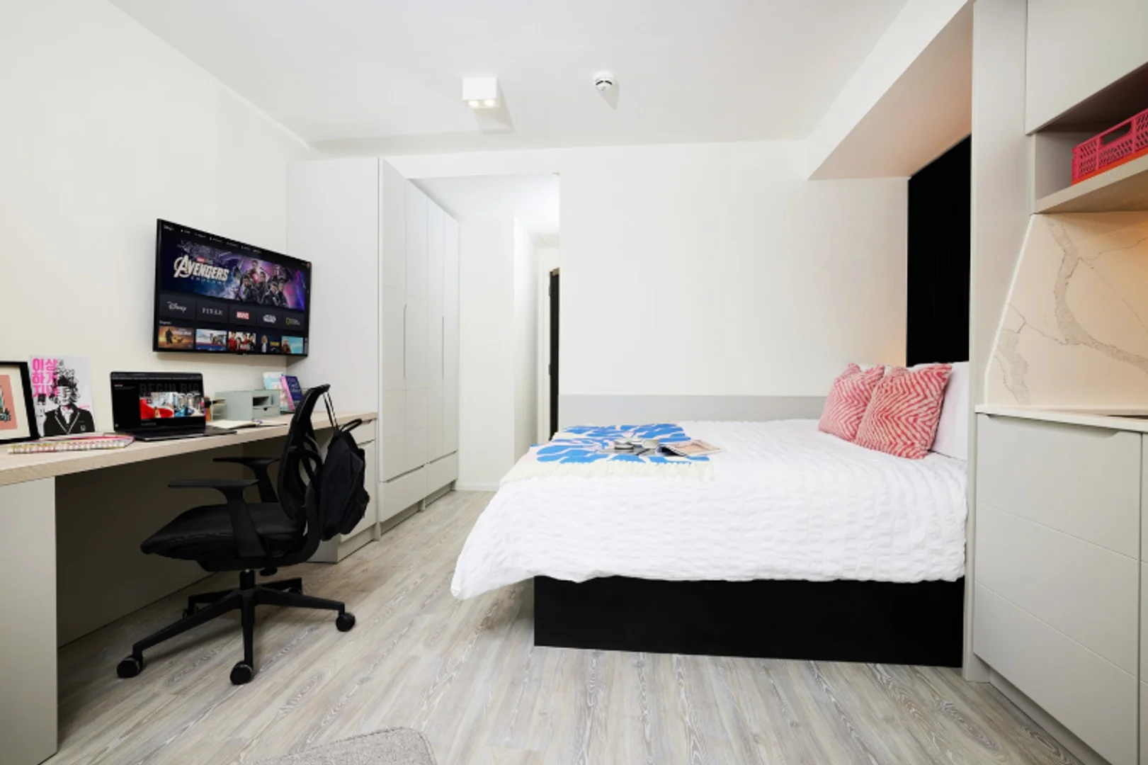 Modern student studio with complete amenities in 