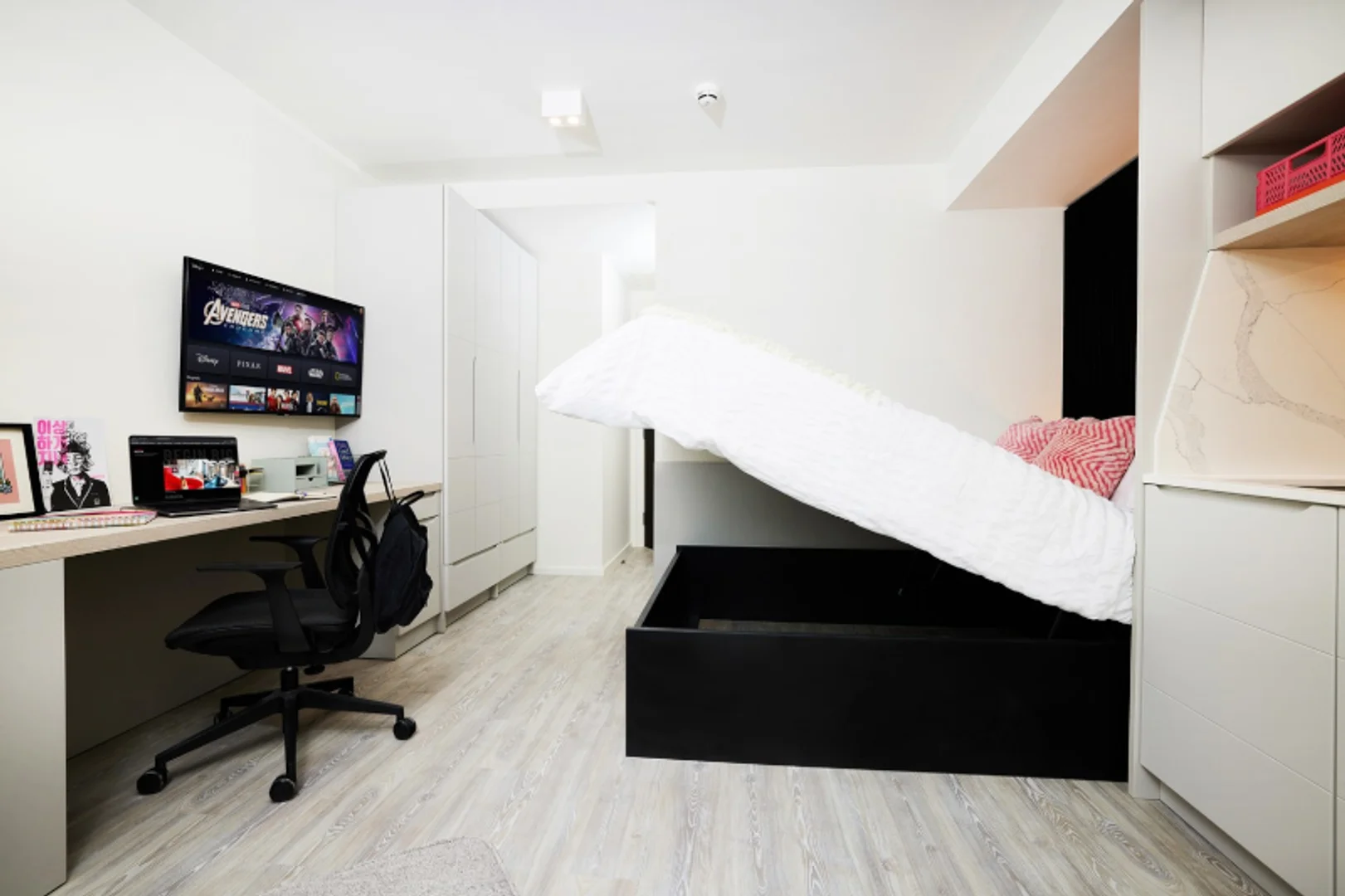 Compact studio apartment ideal for students in 