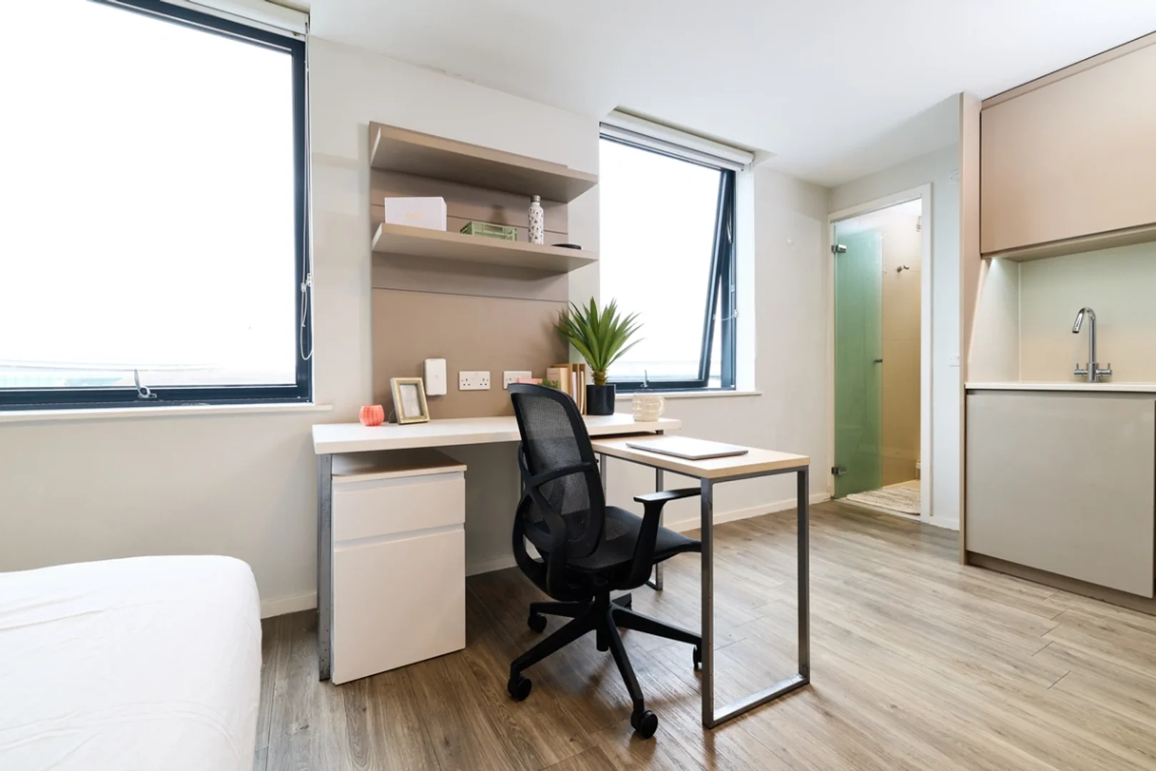 Fully equipped studio flat for students in 