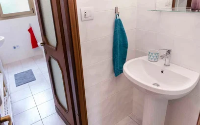 Chambre privée à Viale Giovanni Vicini, 20, 40134 Bologna BO, Italy, image 30 de 32