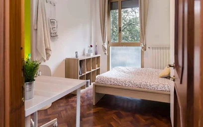 Chambre privée à Viale Giovanni Vicini, 20, 40134 Bologna BO, Italy, image 4 de 32