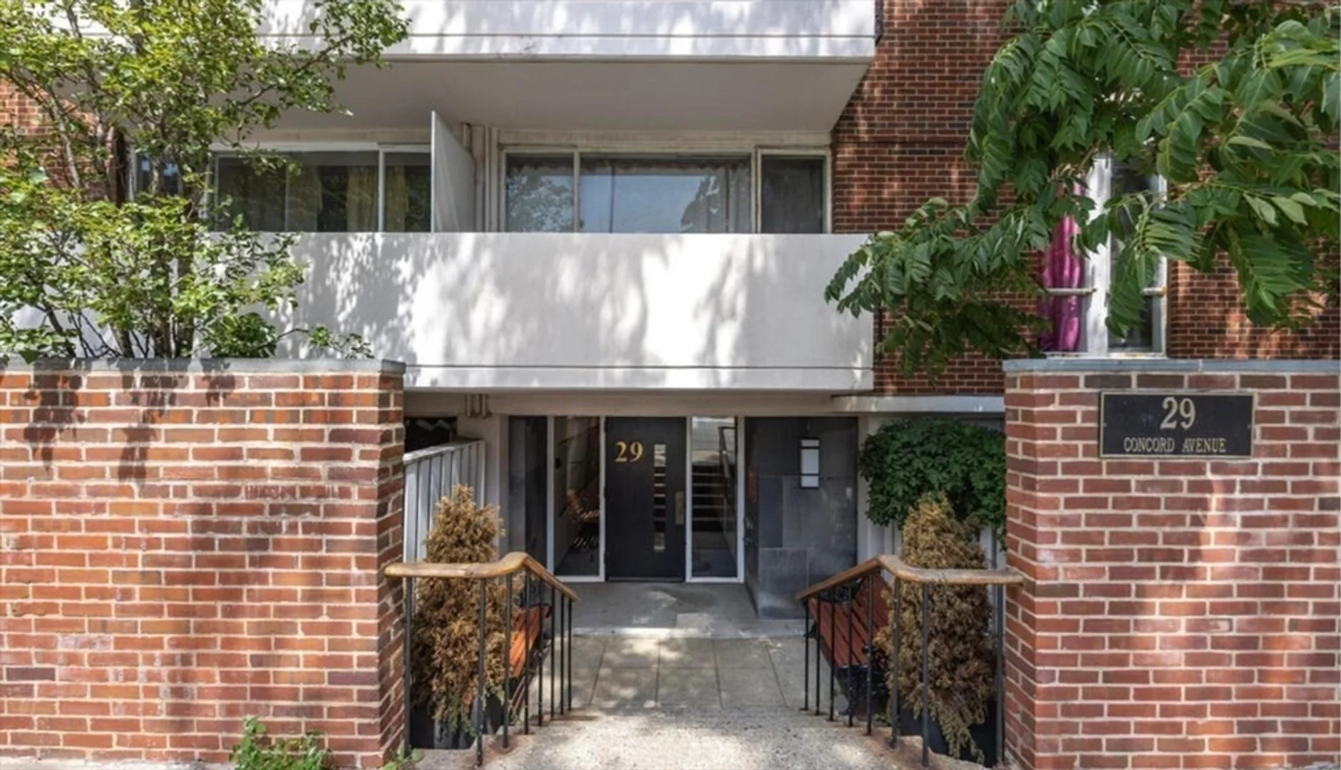 29, Concord Ave., Unit 706, Harvard Square, Cambridge, MA, 02138