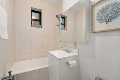 整租 在住宅内 在 2003, Commonwealth Ave., Unit 11, Brighton, Boston, MA, 02135, 16的图像12