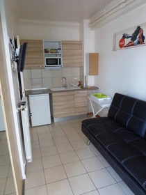 Quarto para alugar ao mês em Antibes