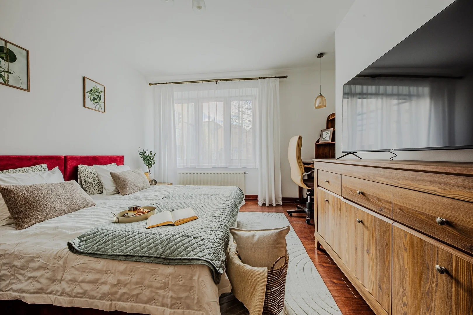 Quarto para alugar em apartamento de estudantes em , totalmente mobilado