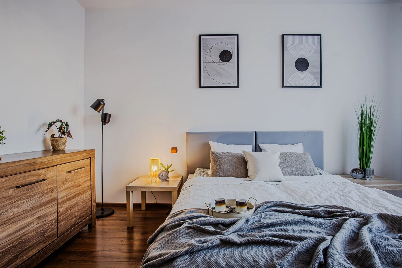 Quarto de estudante económico com localização conveniente em 