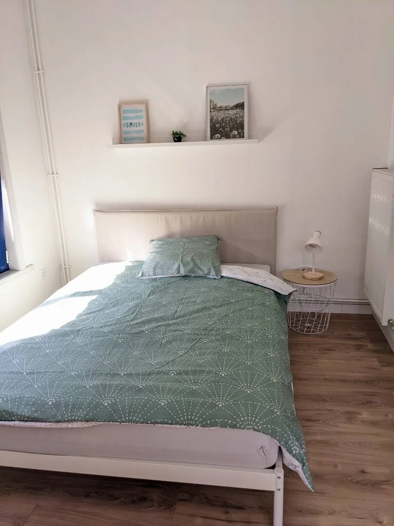 Chambre conviviale pour les étudiants dans  avec des équipements modernes