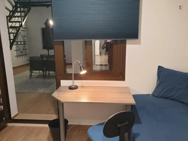 Habitación privada en Calle Santiago Apóstol, imagen 1 de 10