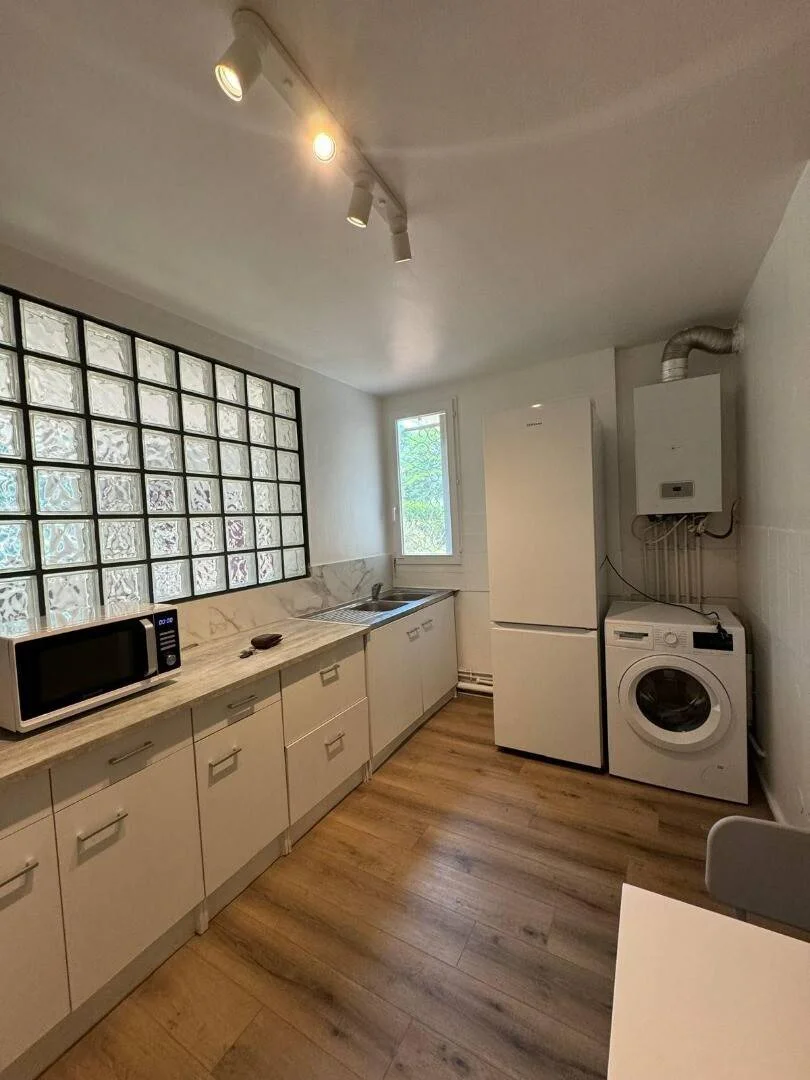 Habitación para estudiantes en  con área de estudio y facilidades compartidas