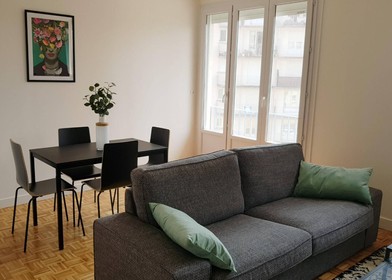 Renting rooms by the month in brest