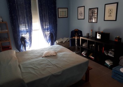 Zimmer mit Doppelbett zu vermieten Turin
