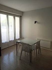 Habitación privada en La rochelle, 17000, imagen 1 de 10