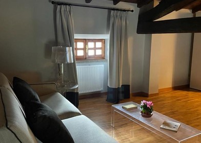 Two bedroom accommodation in roma