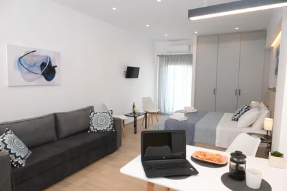 Entire apartment at Michail Archaggelou 25, image 12 of 20