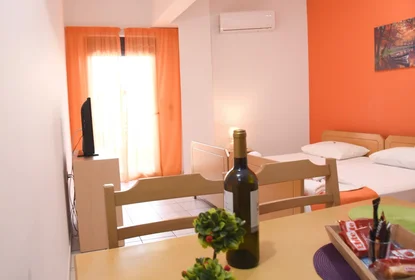 Entire apartment at Michail Archaggelou 25, image 5 of 16