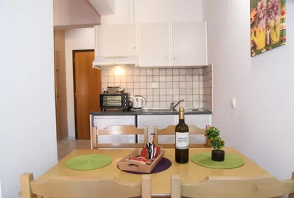 Entire apartment at Michail Archaggelou 25, image 7 of 16