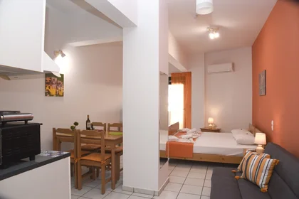 Entire apartment at Michail Archaggelou 25, image 8 of 16