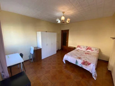 Chambre privée à Madrid, 28026, image 1 de 10