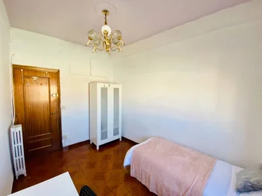 Chambre privée à Madrid, 28026, image 15 de 20