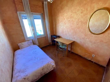 Private room at Madrid, 28026, image 25 of 30