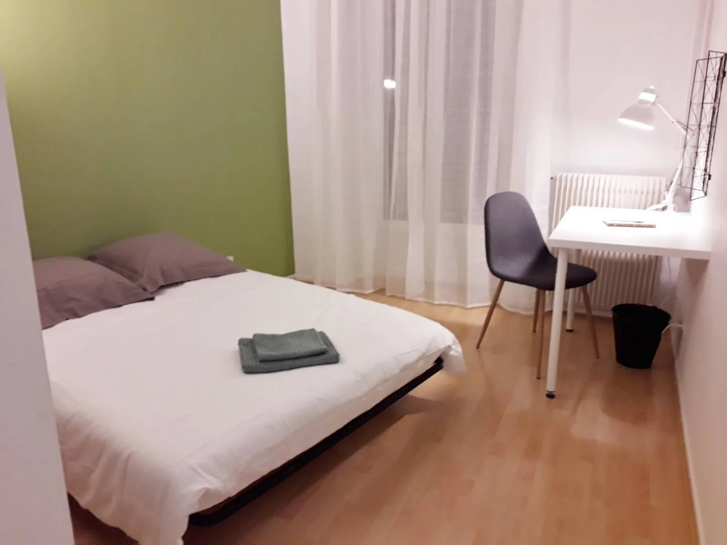 Komfortables und geräumiges Studentenzimmer in 