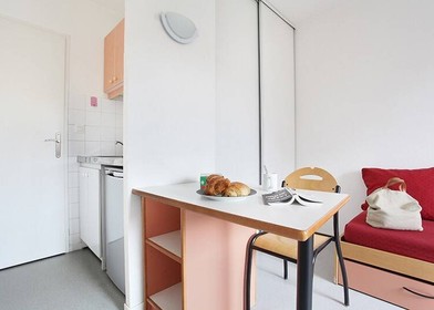 Quarto para alugar num apartamento partilhado em Dijon