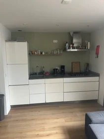Quarto privado em Capucijnenstraat, imagem 2 de 9