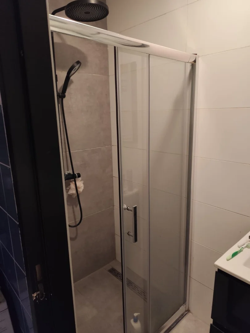 Quarto amigo do estudante em  com comodidades modernas