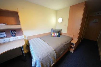 Habitación privada en residencia en The Hub, 17 Hawkhill, Dundee DD1 5DL, United Kingdom, imagen 28 de 31