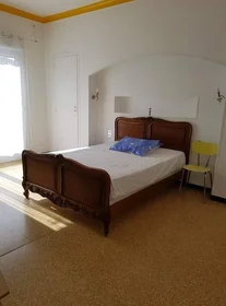 Private room at Perpignan, 66100, image 6 of 13