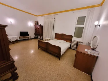 Private room at Perpignan, 66100, image 7 of 13