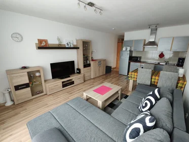 Private room at Regensburger Straße, 65, image 1 of 8
