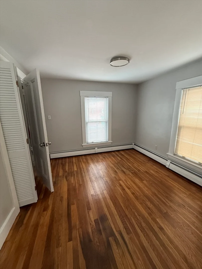 1, Jay St., Unit 2, Riverside, Cambridge, MA, 02139
