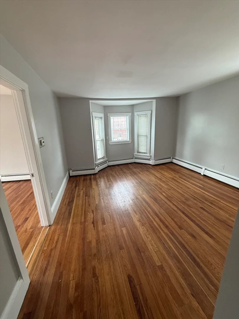 1, Jay St., Unit 2, Riverside, Cambridge, MA, 02139