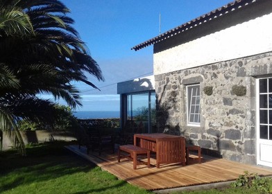 Jasny pokój prywatny w Ponta Delgada