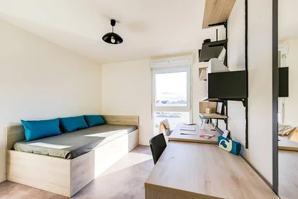 Helles Privatzimmer in {area}
