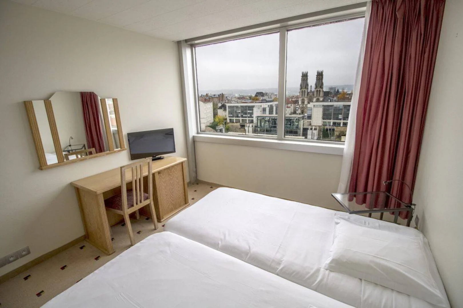 Habitación para estudiantes en  con modernas comodidades