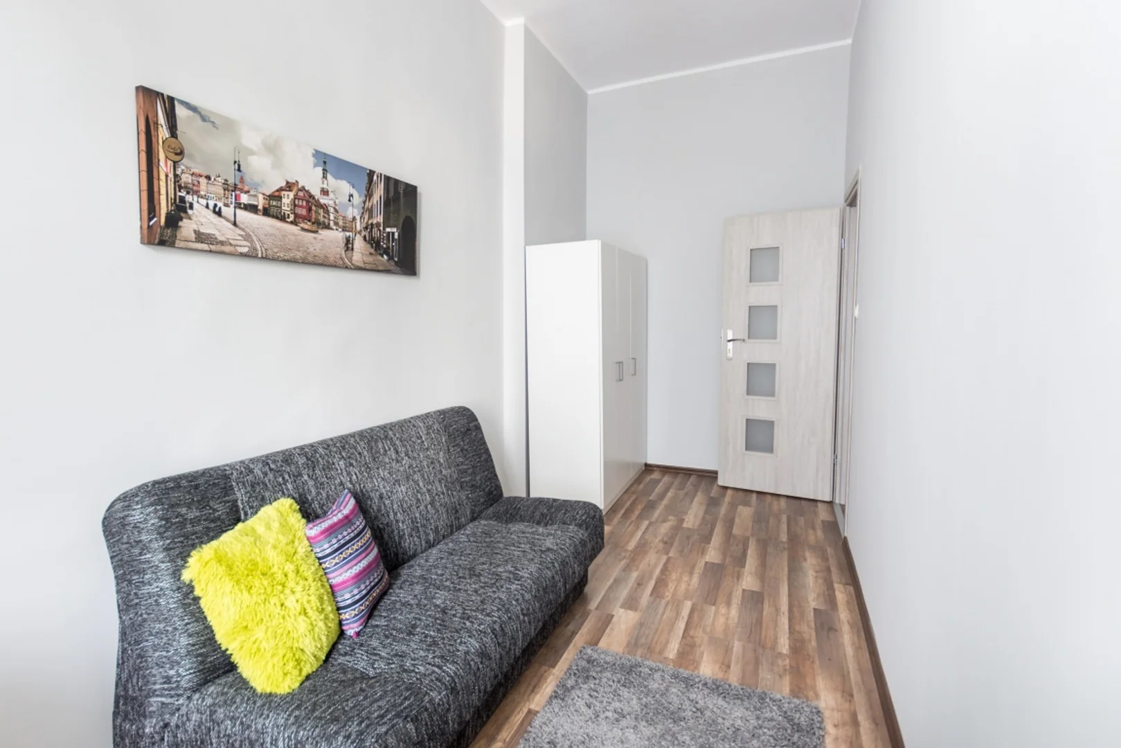 Habitación en apartamento estudiantil en alquiler en , completamente amueblado
