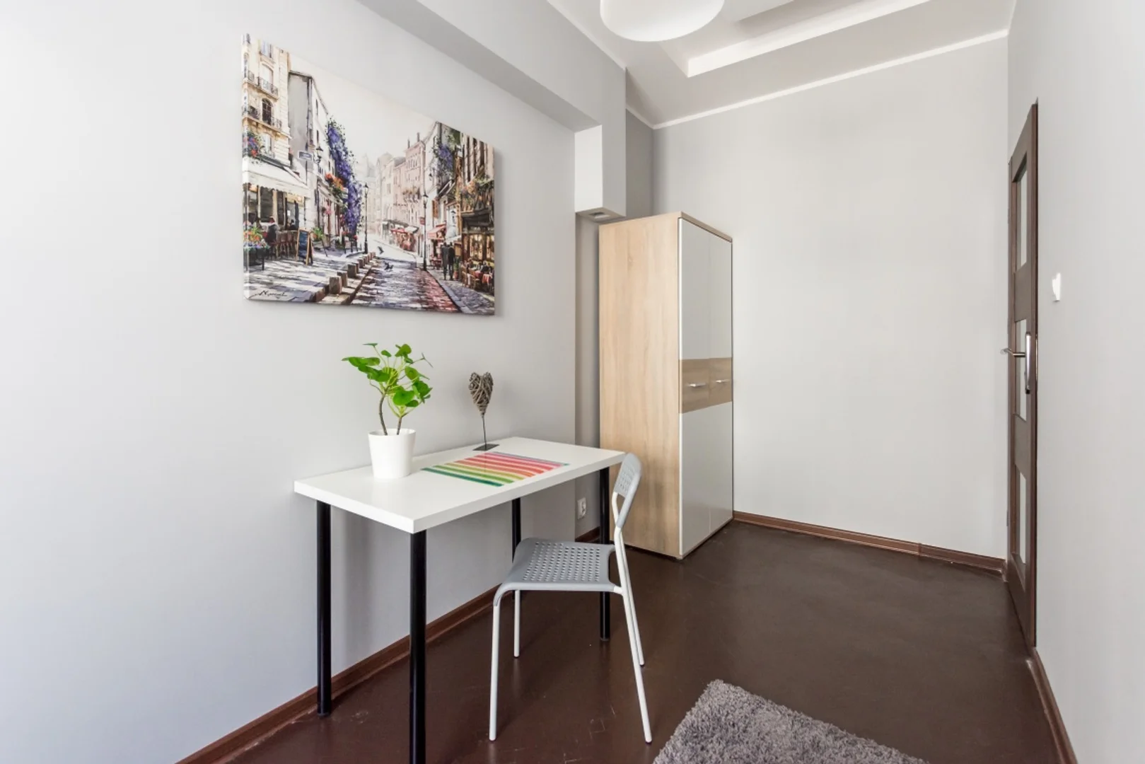 Student-friendly room in  with modern amenities