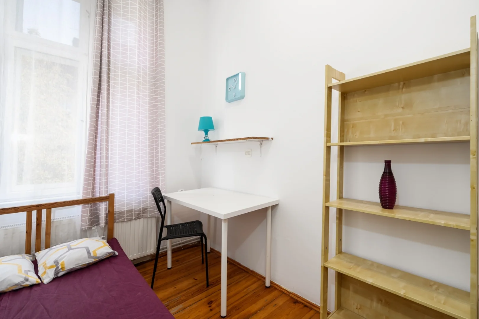 Chambre d'étudiant fonctionnelle parfaite pour étudier dans 