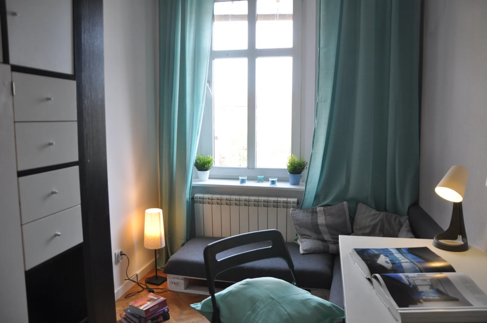 Quarto amigo do estudante em  com comodidades modernas